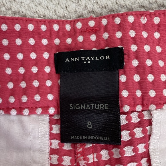 Ann Taylor Signature scallop edges white polka dots woman’s shorts Size 8 - Picture 7 of 16